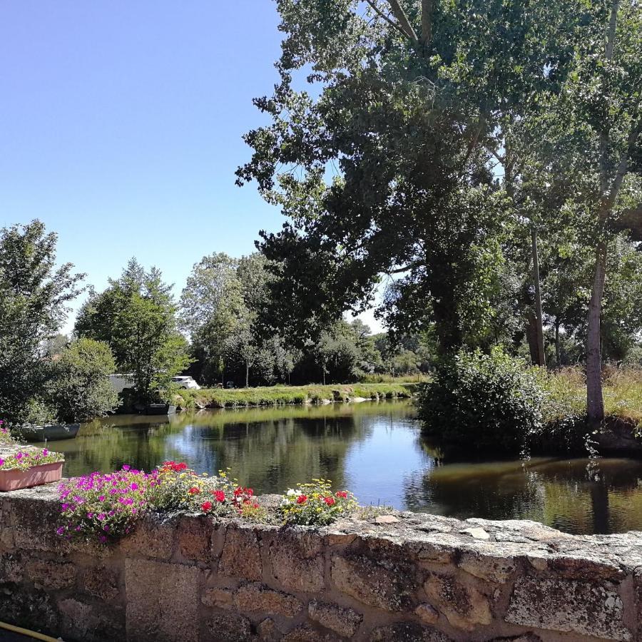 Le Gite Du Fou Logement 8 Pers 13Mn Puy Du Fou Saint-Amand-sur-Sevre Экстерьер фото